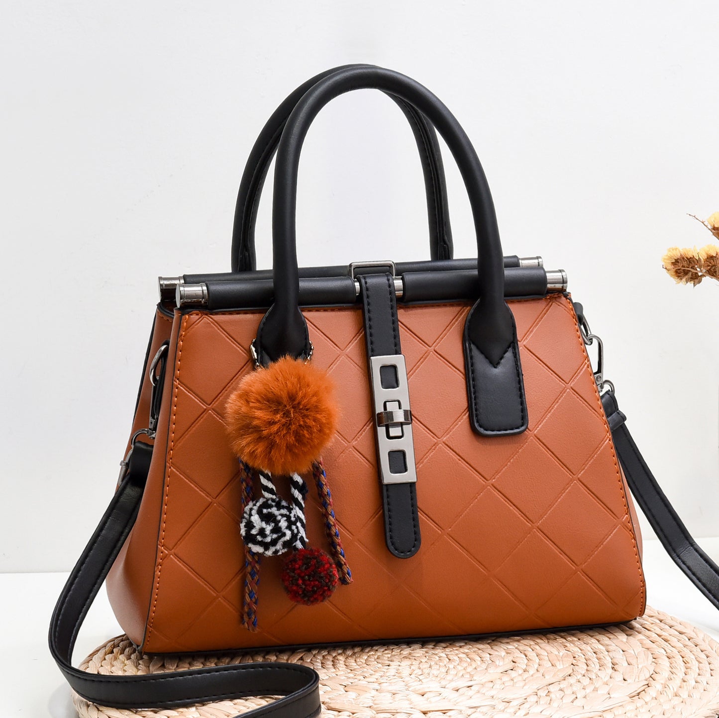 Checkered Large-capacity Simple Retro Portable Shoulder Bag GO Buy