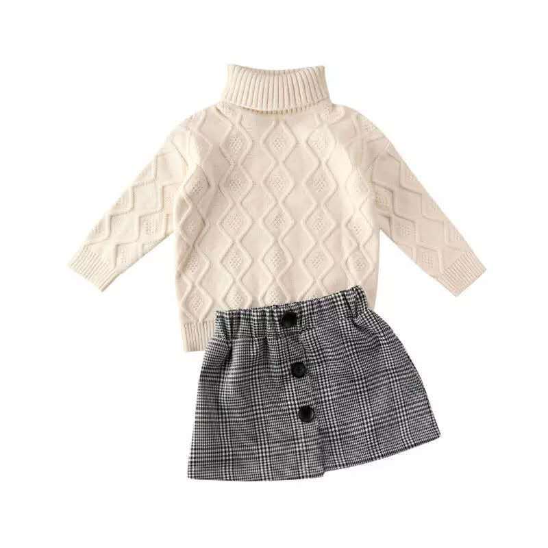 Turtleneck sweater + plaid skirt suit GO buy