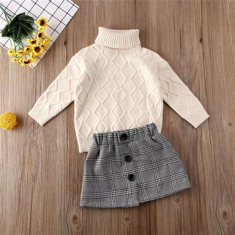 Turtleneck sweater + plaid skirt suit GO buy
