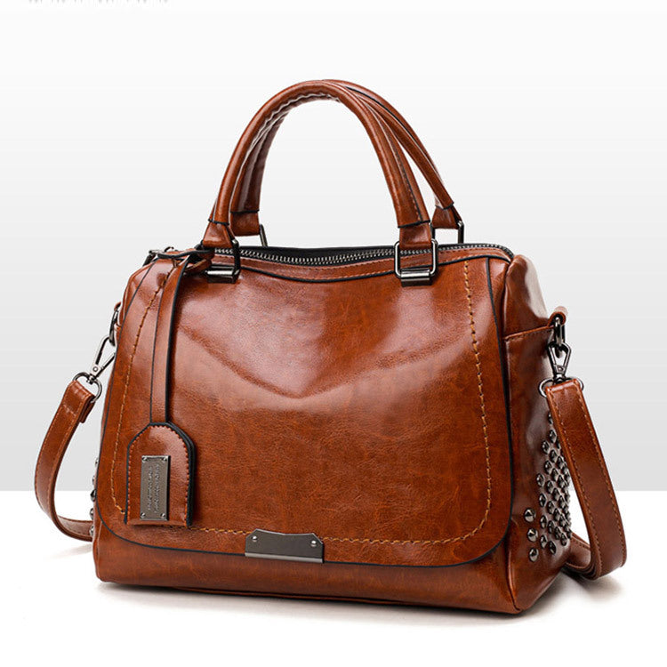 Fashionable And Versatile Soft Leather Messenger Bag GO Buy