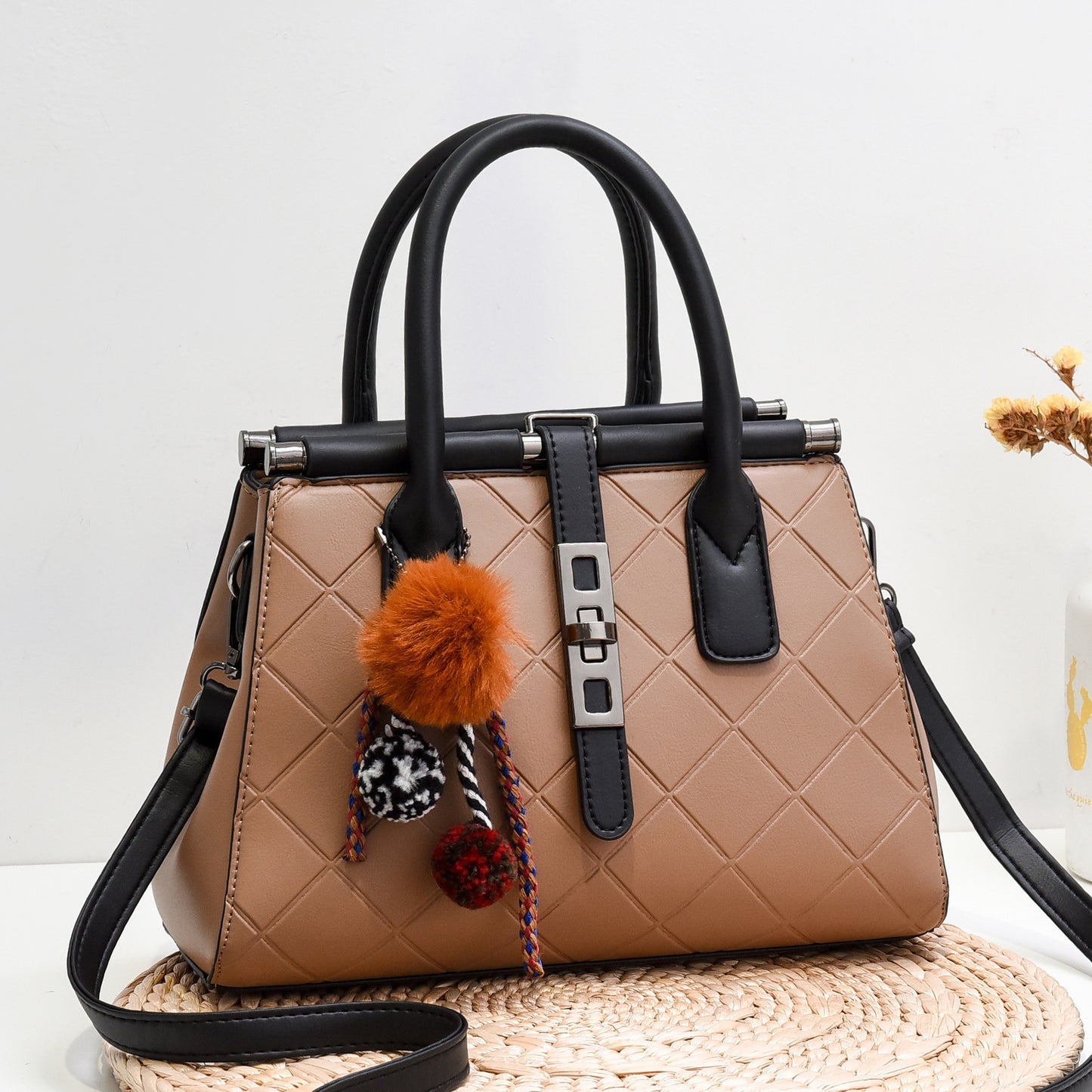 Checkered Large-capacity Simple Retro Portable Shoulder Bag GO Buy