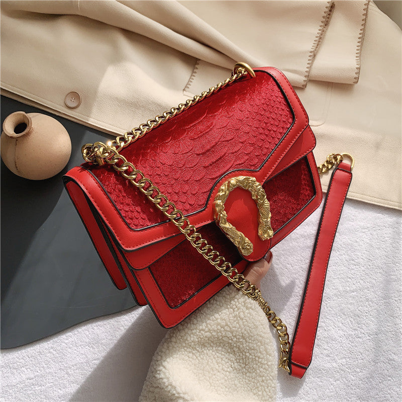 One Shoulder Chain Messenger Bag GO Buy