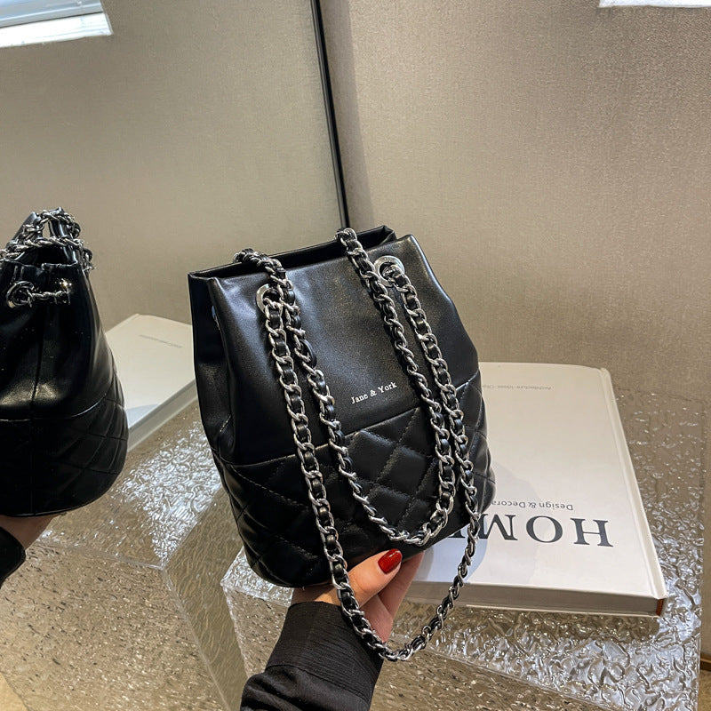 Korean Style Simple Women's Fashion Diamond Texture One-shoulder Bucket Crossbody Bag GO Buy
