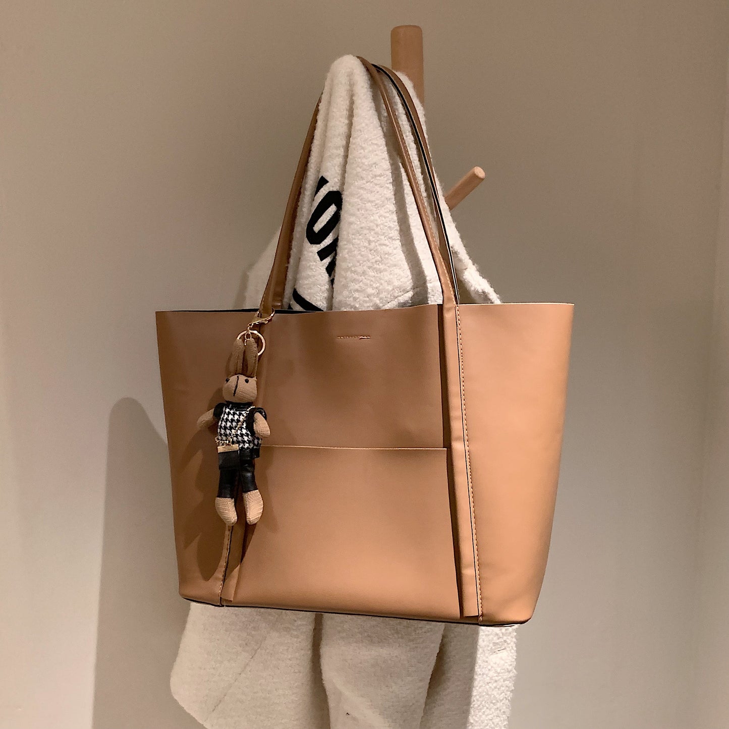 Large-capacity Versatile One-shoulder Commuter Tote Bag GO Buy