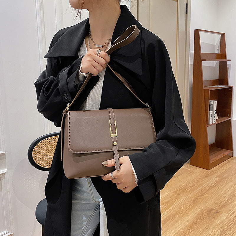 Retro Solid Color One-shoulder Western Style Messenger Bag GO Buy