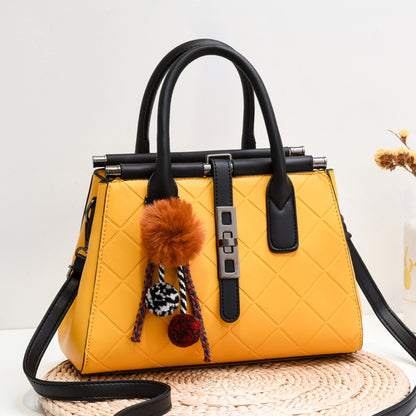 Checkered Large-capacity Simple Retro Portable Shoulder Bag GO Buy