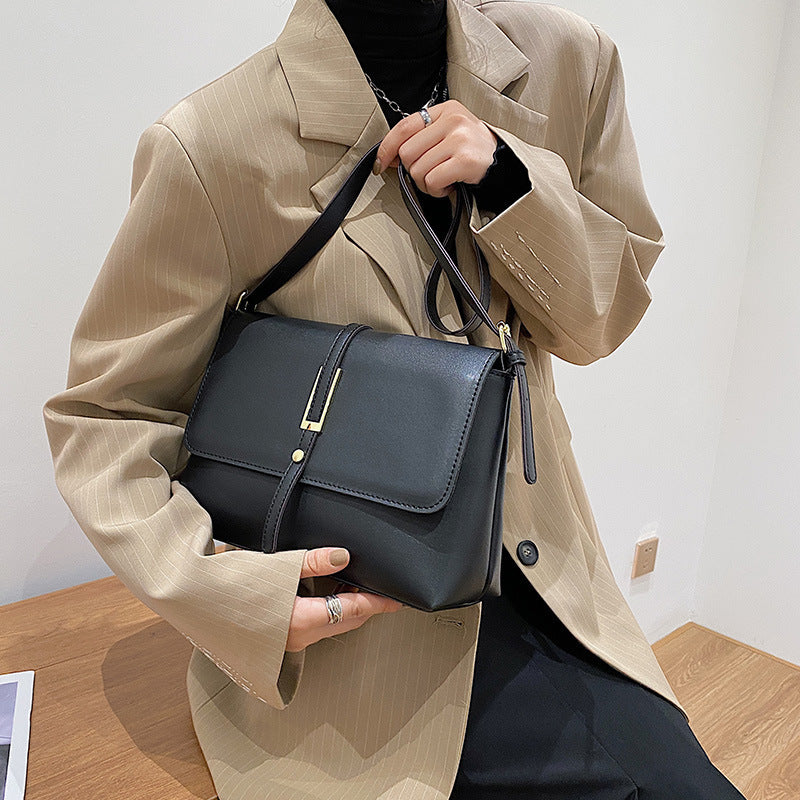 Retro Solid Color One-shoulder Western Style Messenger Bag GO Buy